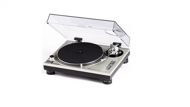 Technics SL 1200 MK2 Plattenspieler